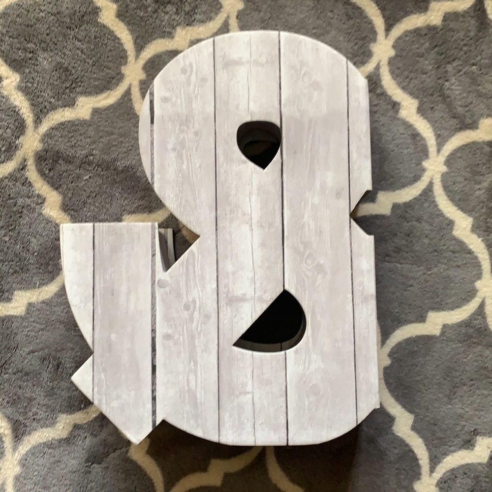 “&” Decorative Box - Picture 3 of 8